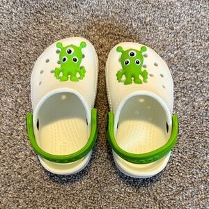 CROCS with alien size 5